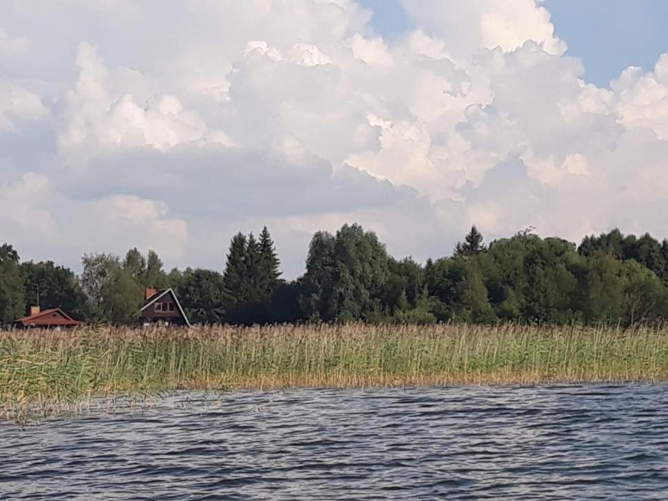 Domek Nad Jeziorem W Karwiku Екстериор снимка